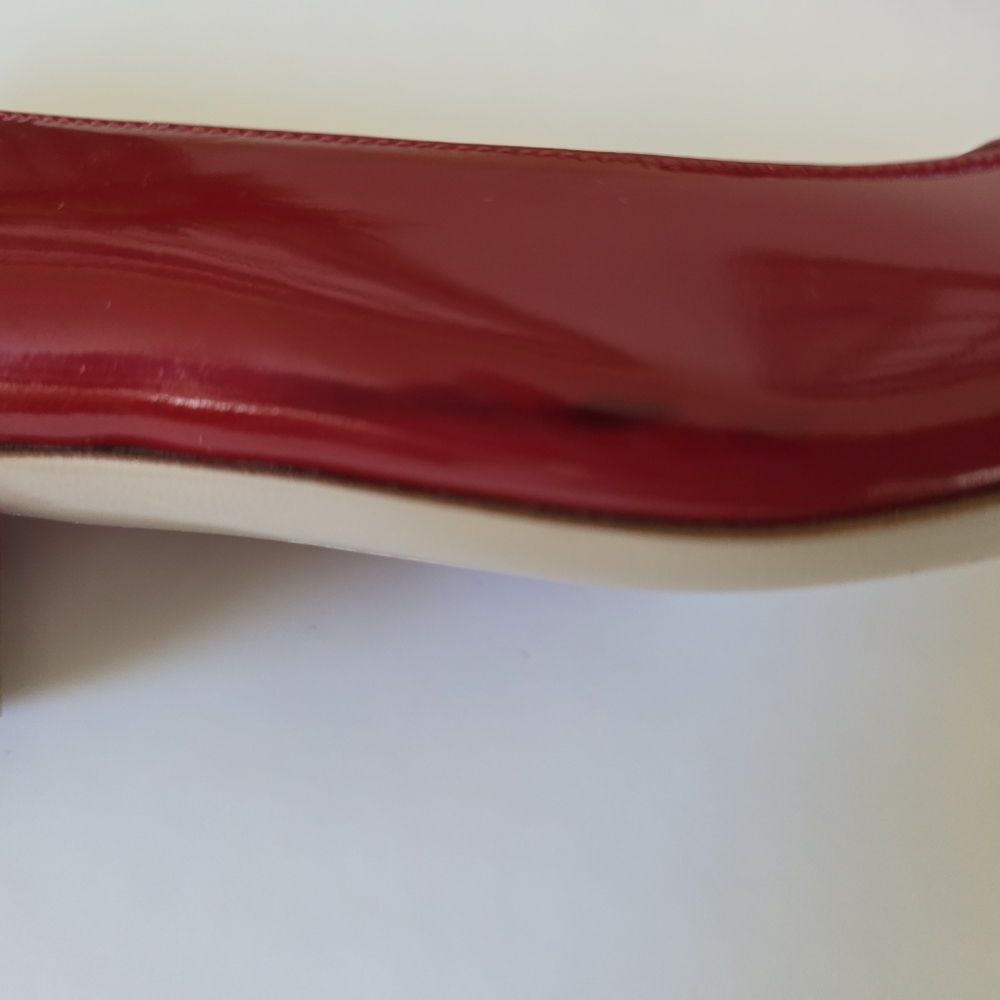 Salvatore Ferragamo Red Patent Vara Bow Ballet Flats Gold Logo Italy Size 5.5B - Picture 10 of 14